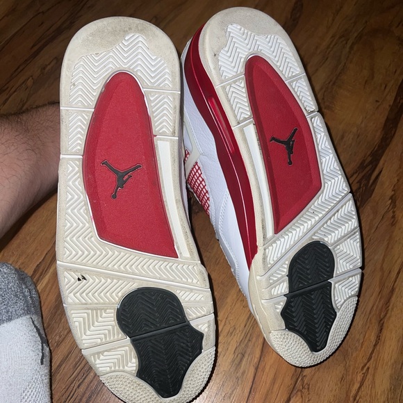 Air Jordan 4 White and Red Sneakers - Picture 4 of 5